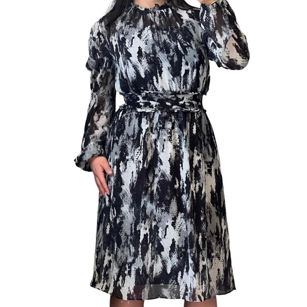Simply Vera Wang long sleeve dress size S